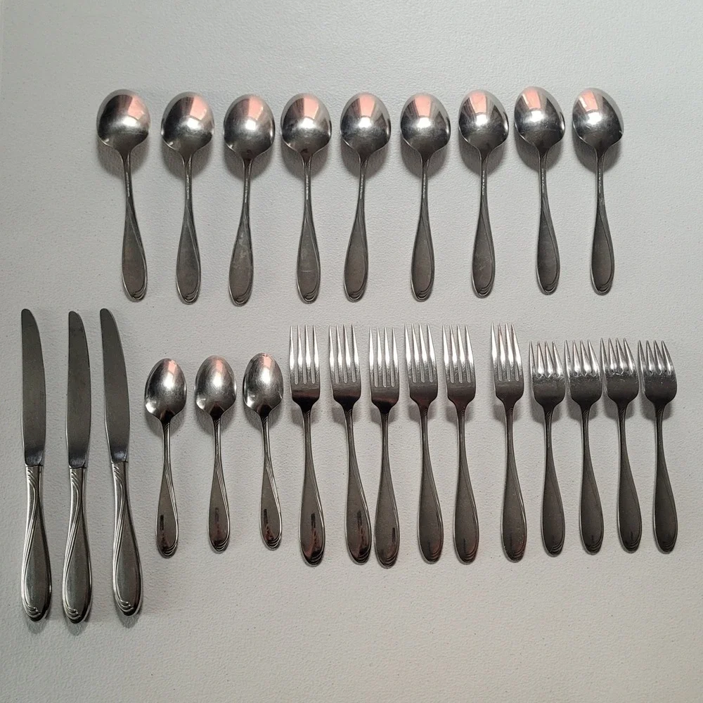 Oneida Caber Cresta Windswept Scroll Stainless Flatware Set 25 Pc Swirl Pattern